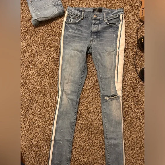 Selling amiri jeans (used)